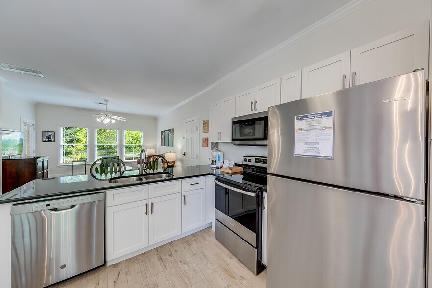 More Photos Of 892 Edelweiss Strasse, Helen Hotel For Sale