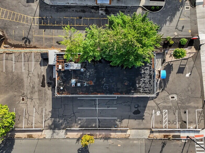 More Photos Of 530 Farmington Ave, Hartford Restaurant For Sale