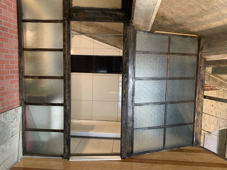 More Photos Of 555 Whitehall St SW, Atlanta Distribution For Lease