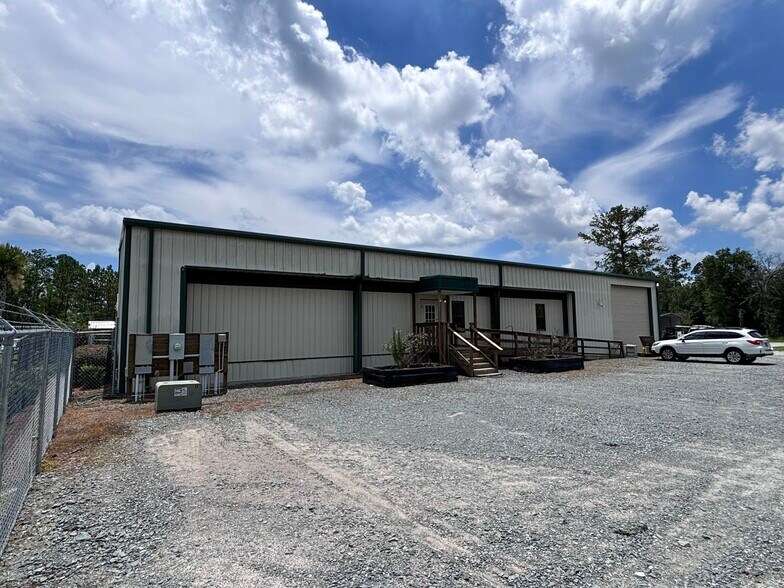 More Photos Of 19300 Valdosta Hwy, Valdosta Light Distribution For Lease