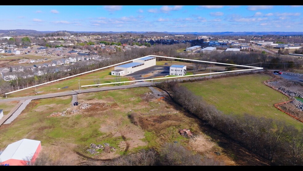 Primary Photo Of 1050 Cairo Rd, Gallatin Warehouse For Sale