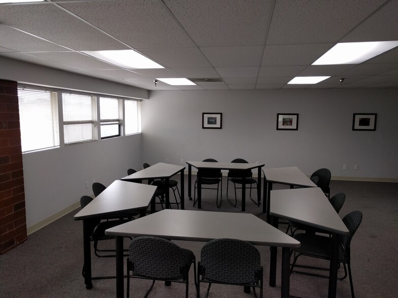 More Photos Of 1975 Soquel Dr, Santa Cruz Office For Lease