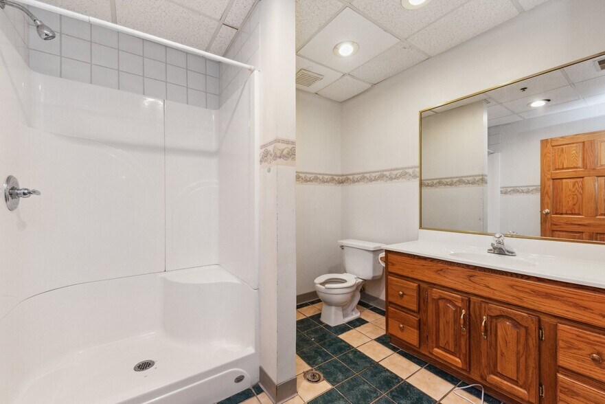 More Photos Of 470 Tucker Dr, Maysville Storefront Retail Office For Sale