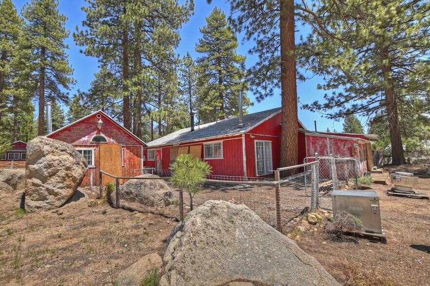 More Photos Of 39167 Rim of the world Dr, Fawnskin Restaurant For Sale