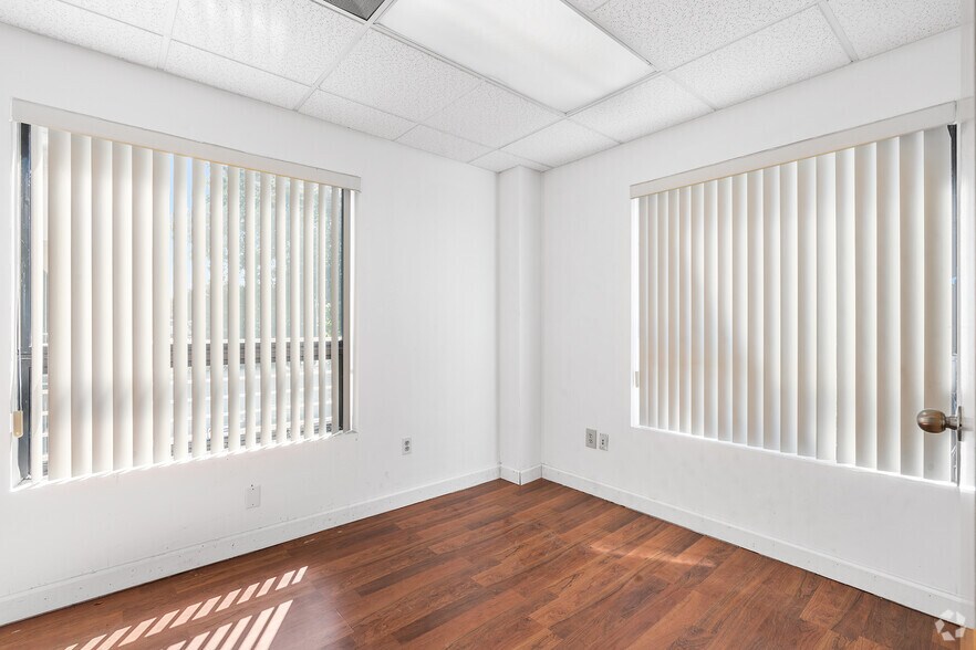 More Photos Of 2900 Main St, Stratford Medical For Sale