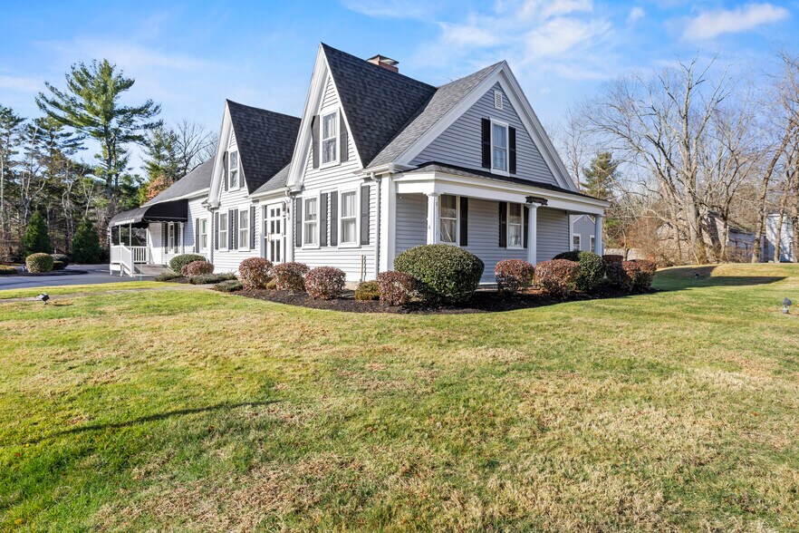 More Photos Of 4 W Washington St, Hanson Office For Sale