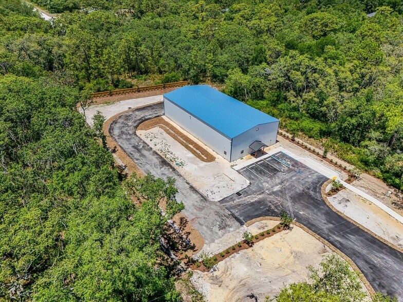More Photos Of 8037 Treiman Blvd, Webster Warehouse For Sale