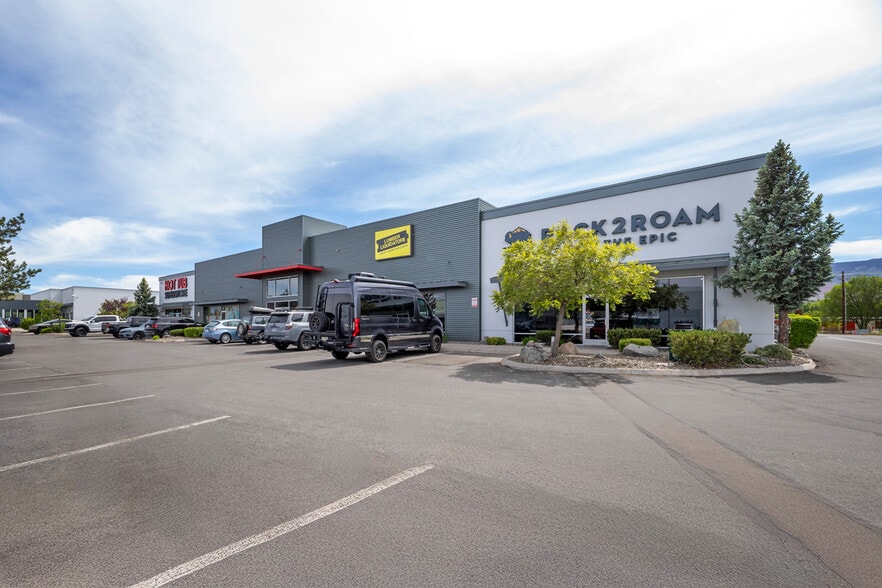 More Photos Of 9728 S Virginia St, Reno Showroom For Sale