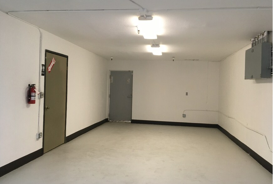 5859 Rosebud Ln, Sacramento, CA 95841 Industrial