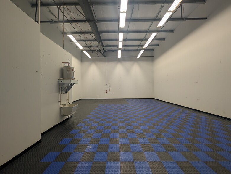 More Photos Of 2 Timber Ln, Marlboro Light Manufacturing For Lease