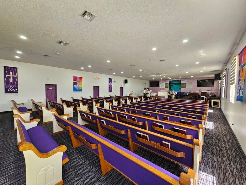More Photos Of 17001 NW 20th Ave, Miami Gardens Religious Facility For Lease