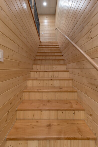 More Photos Of 618 Industrial Ct, Walla Walla Warehouse For Sale