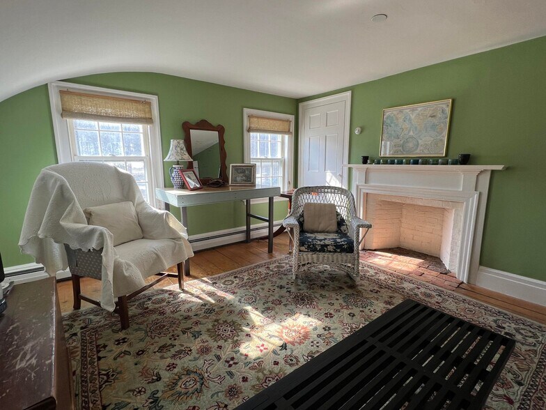 More Photos Of 33 Tenney Hl, Blue Hill Restaurant For Sale