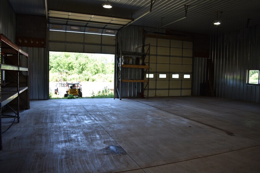 More Photos Of 135 Howard Rd, Fulton Industrial For Sale