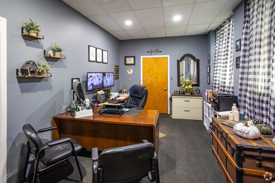 More Photos Of 1717 Bristol Caverns Hwy, Bristol Schools For Sale