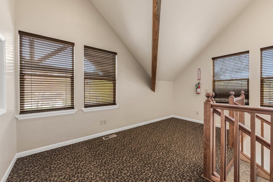 More Photos Of 204 4th, Dover Office For Lease
