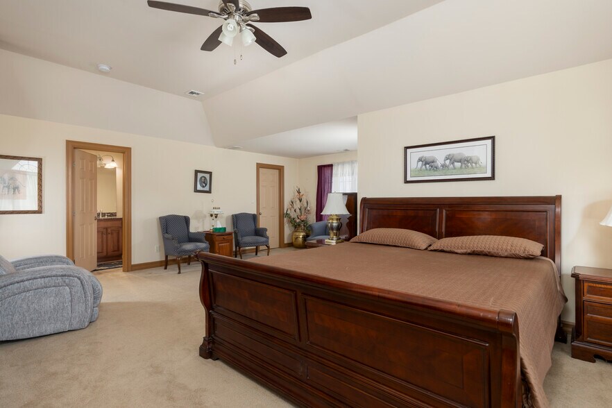 More Photos Of 860 Union Rd, West Seneca Office Residential For Sale