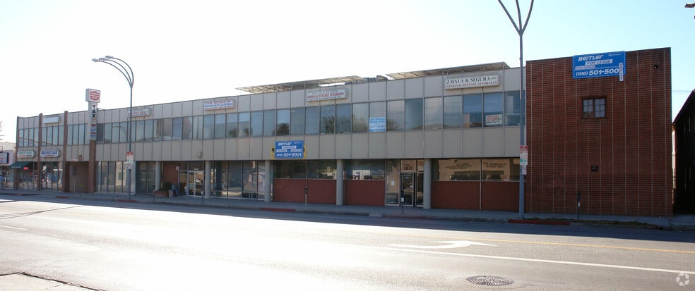More Photos Of 14640 Victory Blvd, Van Nuys Storefront Retail Office For Lease