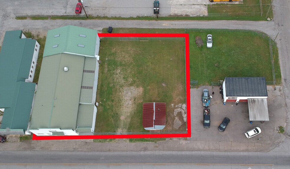 More Photos Of 515 S Noble St, Anniston Light Distribution For Sale