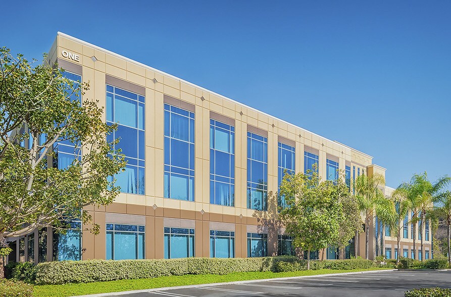 More Photos Of 23 Spectrum Pointe Dr, Lake Forest Light Manufacturing For Lease