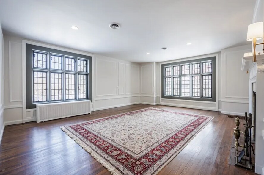 More Photos Of 935 East Ave, Rochester Office For Sale