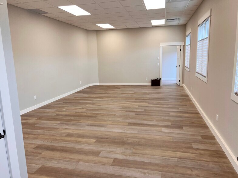 More Photos Of 212 River St N, Pillager Storefront Retail Office For Sale