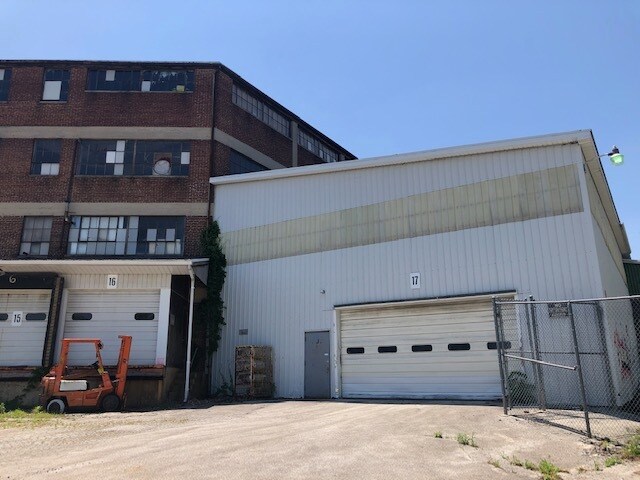 More Photos Of 105 Church Ln, Red Lion Warehouse For Sale