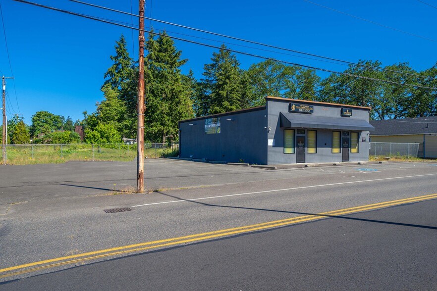 More Photos Of 14718 Union Ave SW, Lakewood Office For Sale