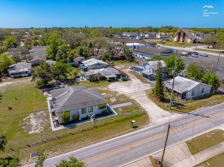 More Photos Of 1115 Wyatt St, Clearwater Apartments For Sale