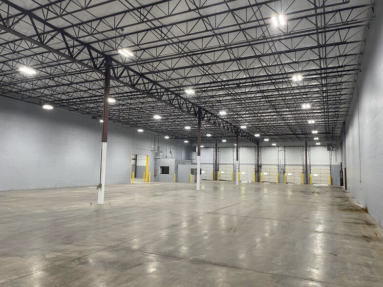 More Photos Of 700 Lunar End Dr, Wapakoneta Manufacturing For Sale