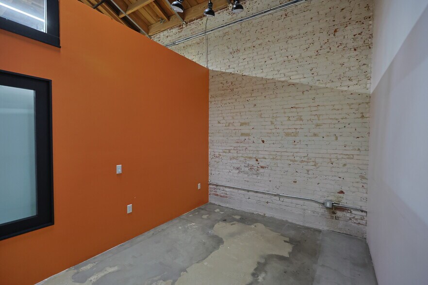 More Photos Of 2014-2022 E 7th St, Los Angeles Office For Lease