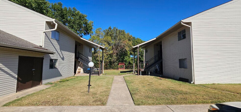 More Photos Of 401 N Cumberland Ave, Russellville Apartments For Sale