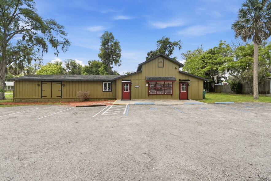 More Photos Of 1030 Camphor Ln, Deland General Retail For Sale