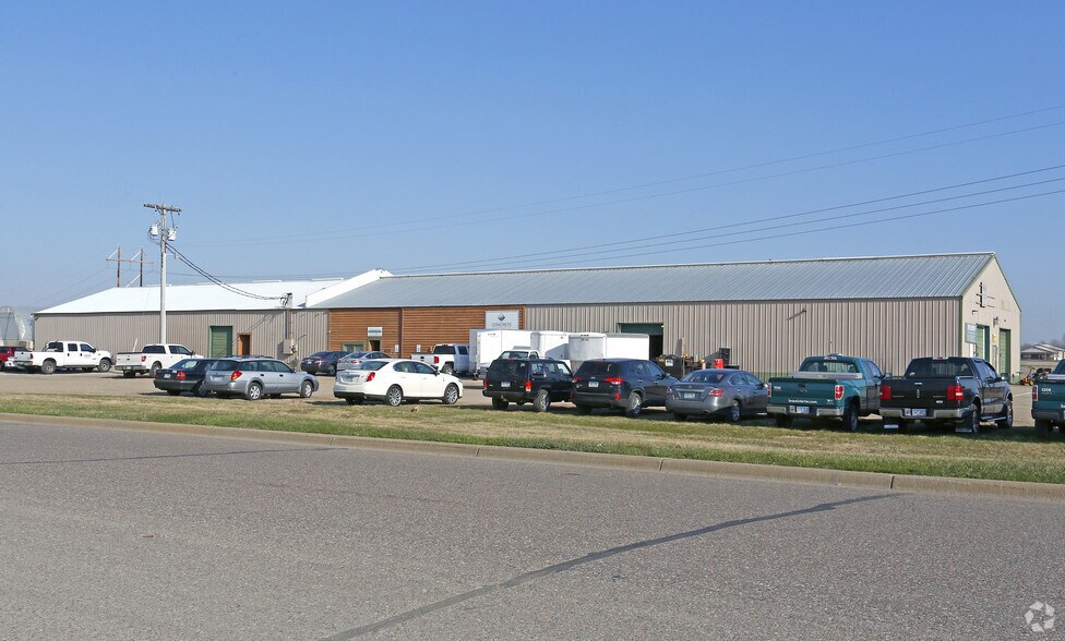 Primary Photo Of 6737 NE Labeaux Ave NE, Albertville Warehouse For Lease