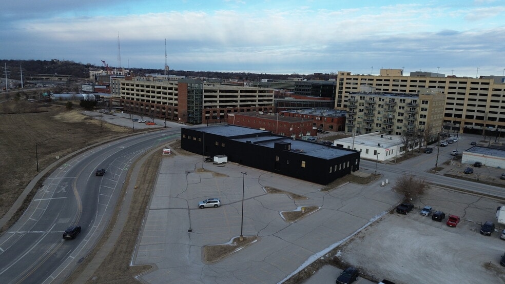 More Photos Of 1100 Cherry St, Des Moines Warehouse For Lease