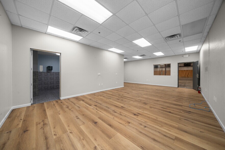 More Photos Of 1056 NE 16th St, Ocala Industrial For Sale