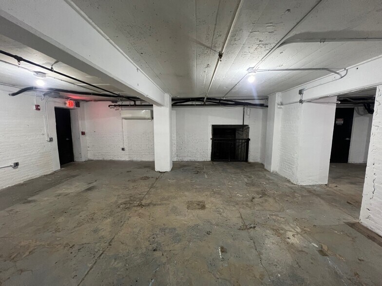 More Photos Of 190 Christopher Columbus Dr, Jersey City Office Residential For Lease