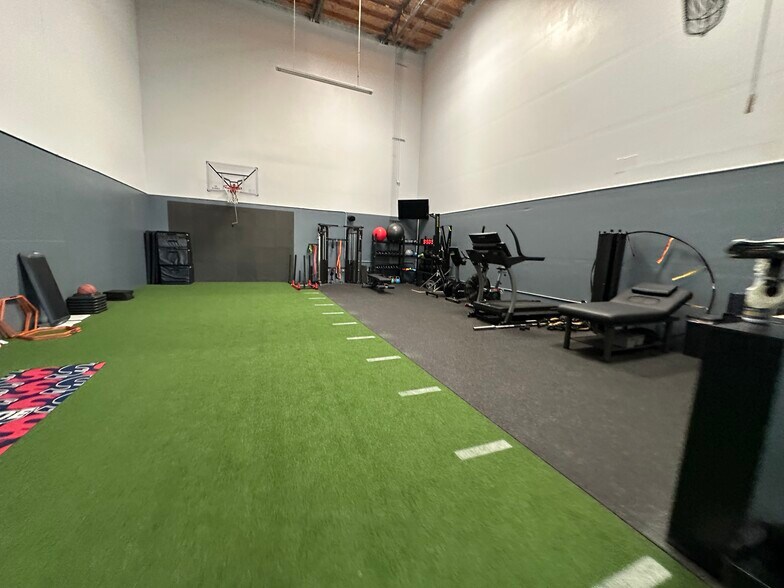 More Photos Of 861 Harold Pl, Chula Vista Research And Development For Sale