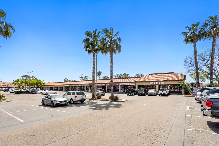 More Photos Of 340-416 W San Ysidro Blvd, San Ysidro Unknown For Lease