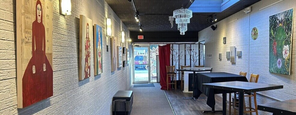 More Photos Of 4305-4313 W 13 Mile Rd, Royal Oak Restaurant For Lease