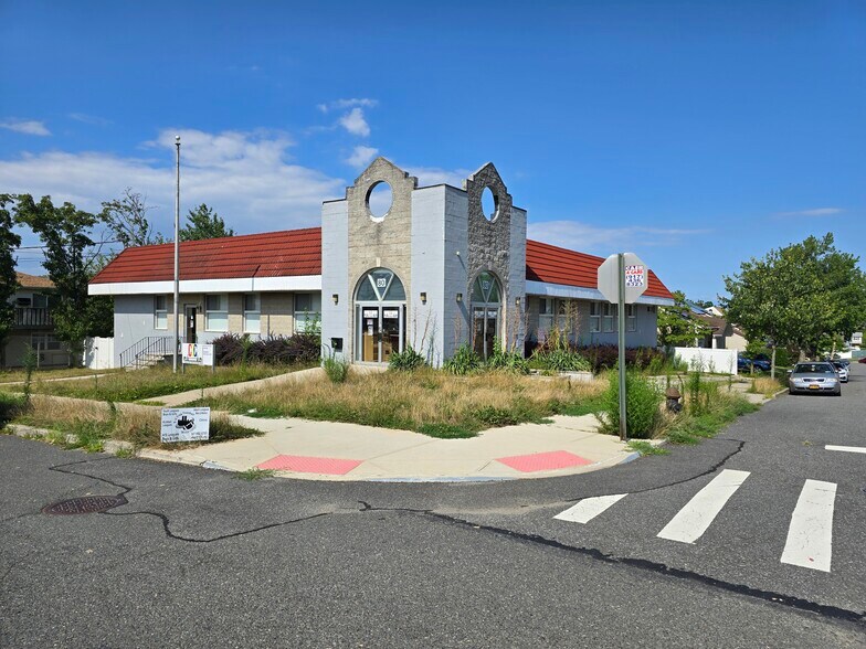 More Photos Of 80 Woodrow Rd, Staten Island Daycare Center For Lease