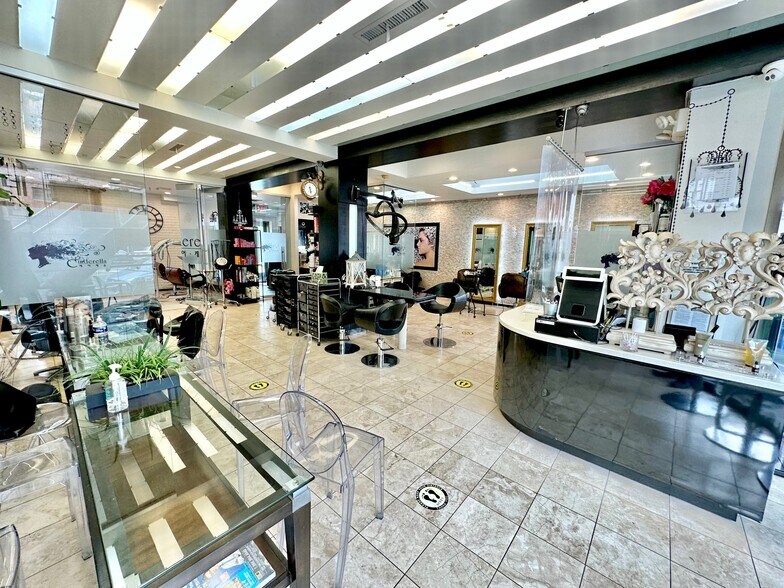 More Photos Of 14930-14936 Northern Blvd, Flushing Office For Sale