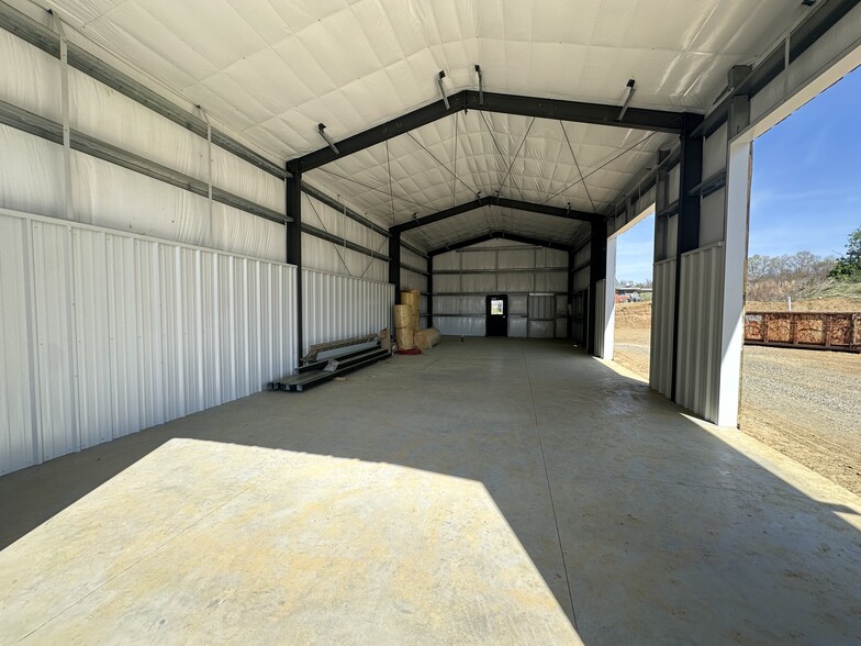 More Photos Of 25 Marietta Pl NW, Concord Industrial For Lease