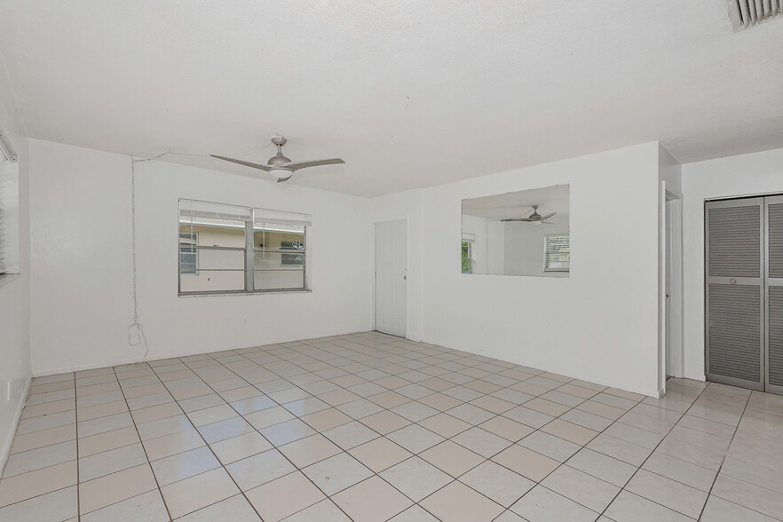 More Photos Of 1911-1915 SW 4th Ave, Fort Lauderdale Apartments For Sale