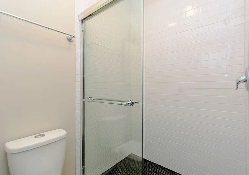 More Photos Of 1334 W 18th Pl, Chicago Apartments For Sale