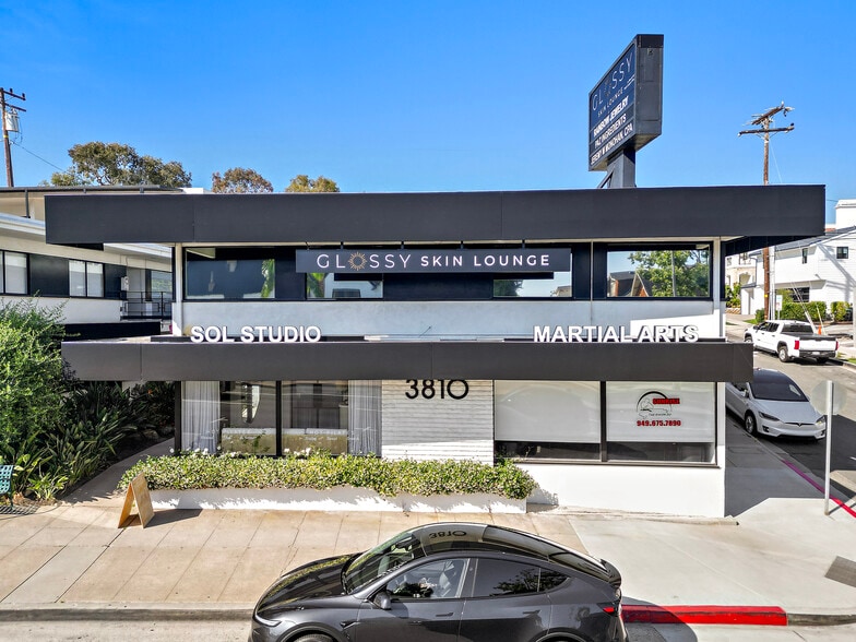 More Photos Of 3800 E Coast Hwy, Newport Beach Storefront Retail Office For Lease