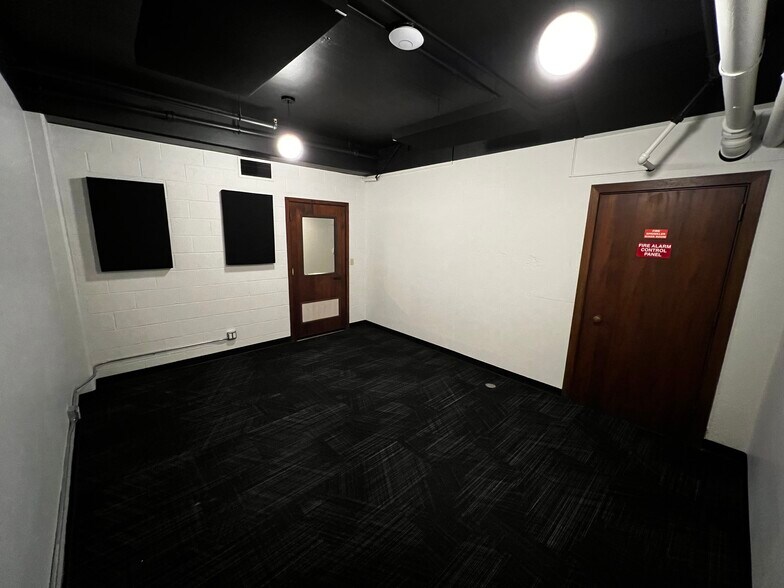 More Photos Of 1320 Yuba St, Redding Office For Lease