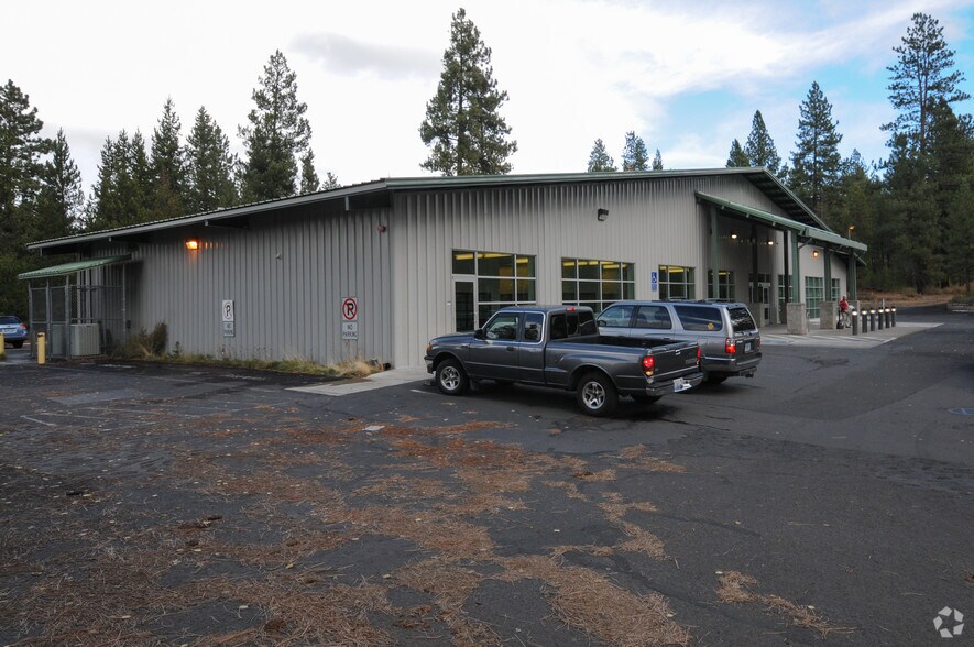 More Photos Of 56857 Enterprise Dr, Sunriver General Retail For Lease