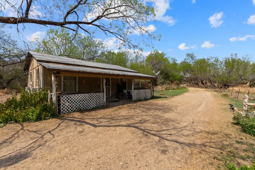 More Photos Of 961 El Pico Rd, Laredo Land For Sale