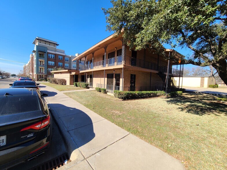 Primary Photo Of 12803 Demetra Dr, Farmers Branch Office Residential For Lease